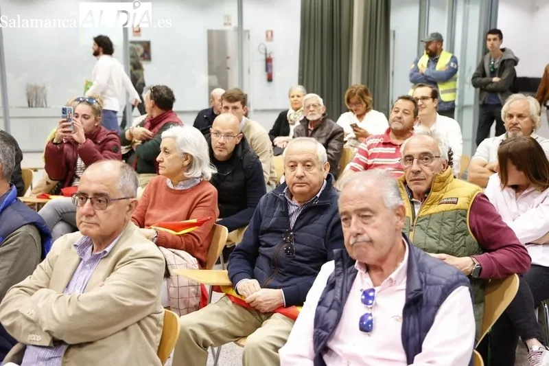 Juan García-Gallardo durante el mitin de VOX en el Palacio de Congresos de Salamanca. Fotos: David Sañudo