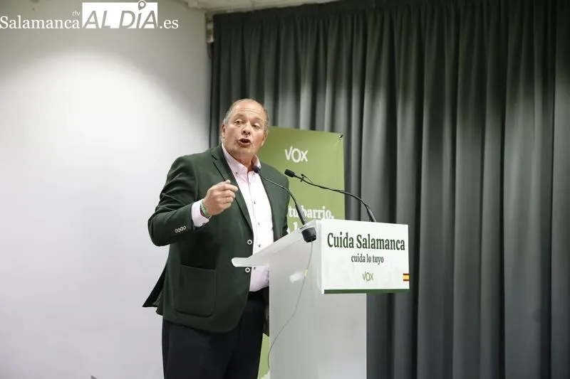 Juan García-Gallardo durante el mitin de VOX en el Palacio de Congresos de Salamanca. Fotos: David Sañudo