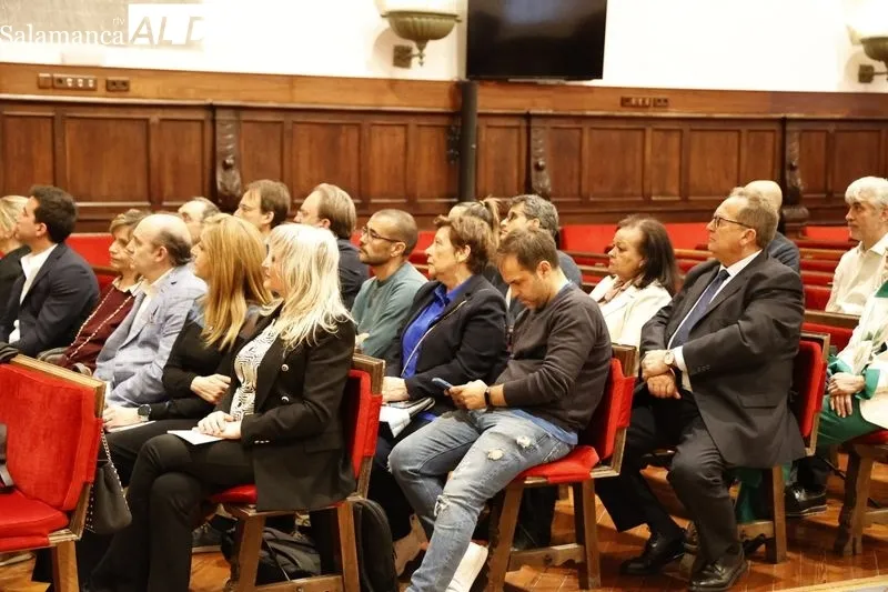 Acto de ingreso de Juan Manuel Corchado en la Real Academia de Medicina de Salamanca. Fotos: David Sañudo