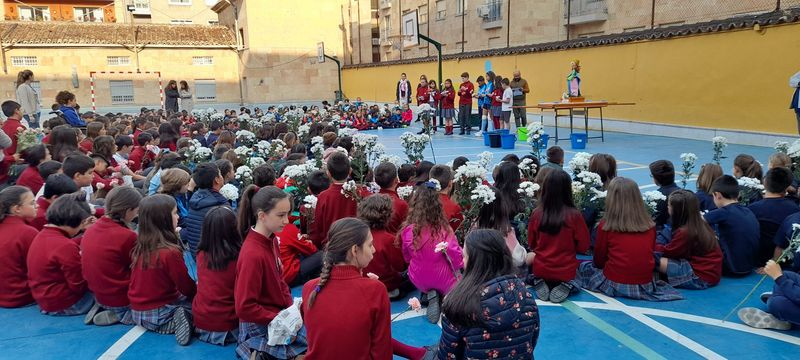 Foto 4 - El colegio San Juan Bosco celebra las fiestas en honor a María Auxiliadora