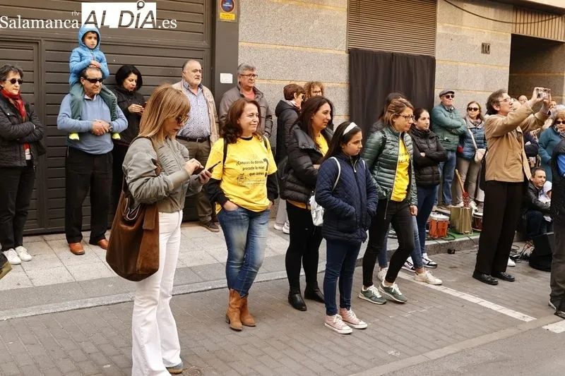 Actividades por el Día Mundial de las Abejas, organizadas por COAG y ZOES, en el Barrio del Oeste. Fotos: David Sañudo