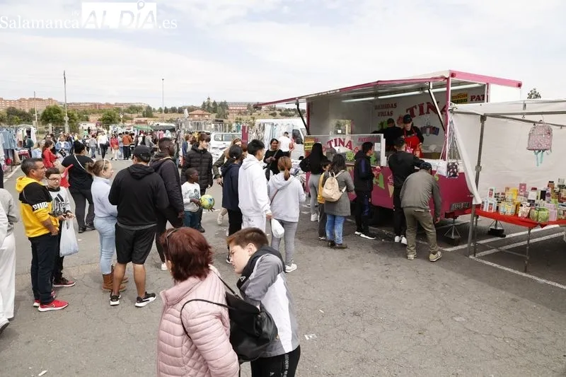 Foto 18 - Buen ambiente en el rastro y la ribera del Tormes 