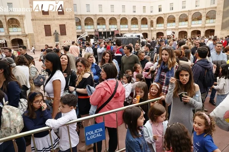 Foto 21 - El colegio Mar&iacute;a Auxiliadora celebra su tradicional verbena