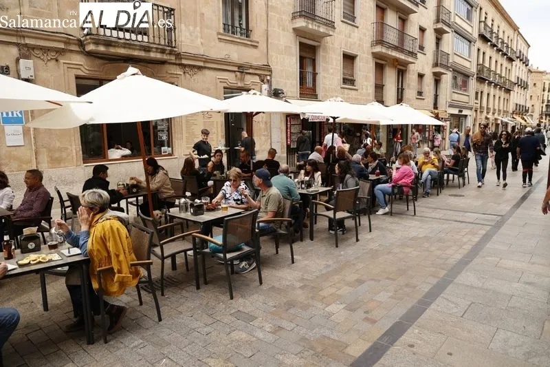 Ambiente en el centro de Salamanca este sábado. Fotos: David Sañudo