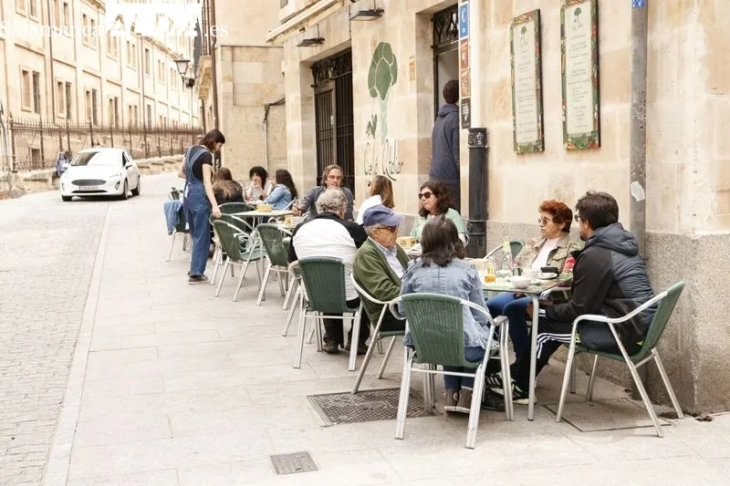 Ambiente en el centro de Salamanca este sábado. Fotos: David Sañudo