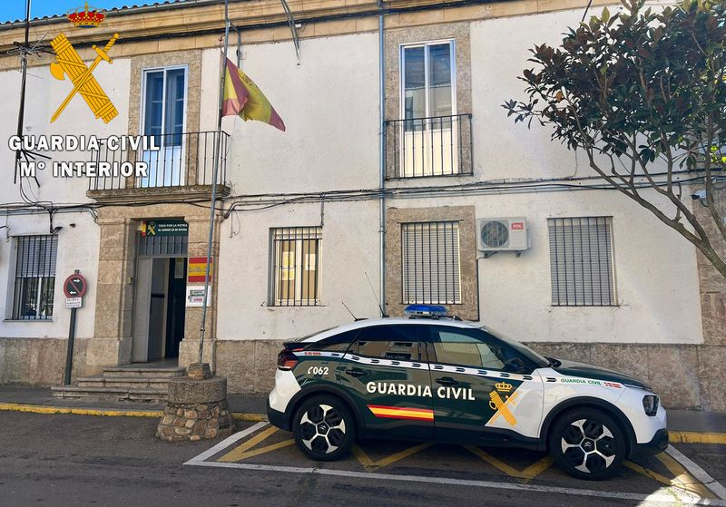 Vehículo de los Guardias Civiles de la Patrulla de Fiscal y Fronteras (PAFIF) de Fuentes de Oñoro