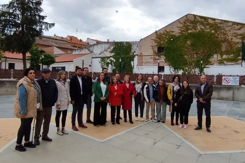 Virginia Barcones, vicesecretaria general de PSOE CyL visitaba este domingo Peñaranda junto a la candidatura 