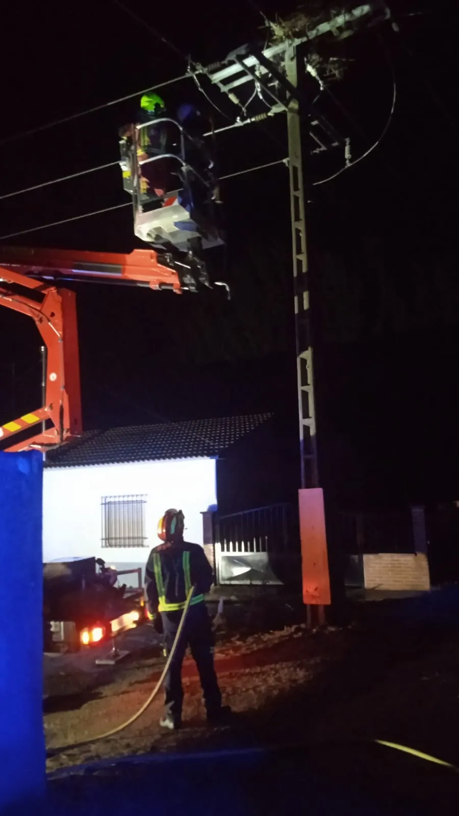 Los Bomberos de Peñaranda intervenían de madrugada en un incendio en Villoria
