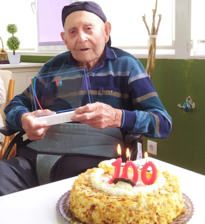 Foto 3 - Un nuevo centenario en la provincia: Luis Polo P&eacute;rez cumple sus 100 a&ntilde;os en Villares de la Reina