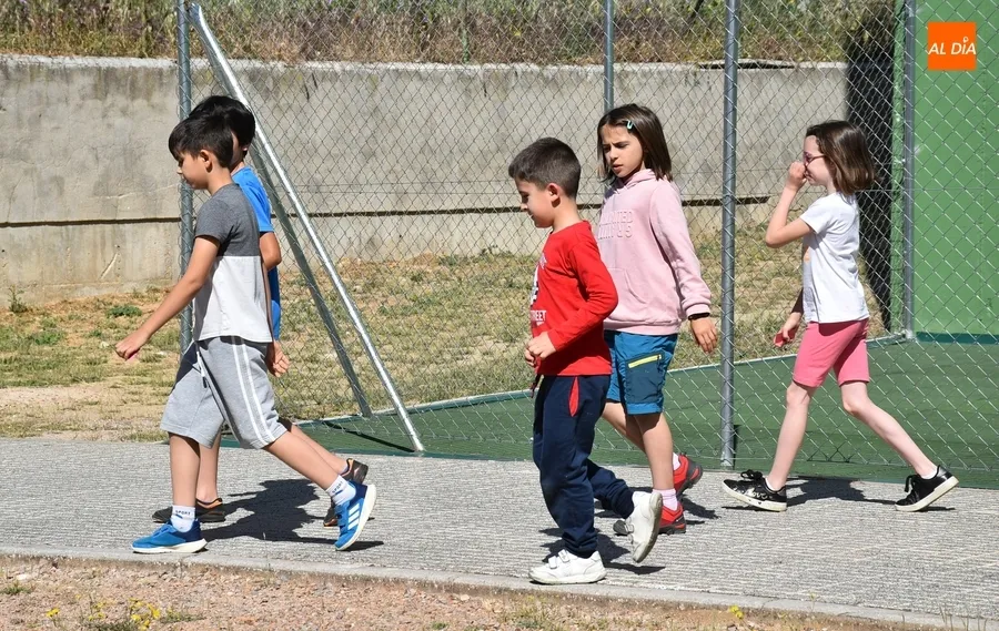 Foto 3 - Una veintena de ni&ntilde;os toma parte en la gymkana del Club de Escalada y Monta&ntilde;a