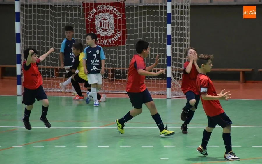 Foto 2 - Los benjamines del III Columnas y Tierno Galv&aacute;n acaban firmando tablas en un vibrante partido
