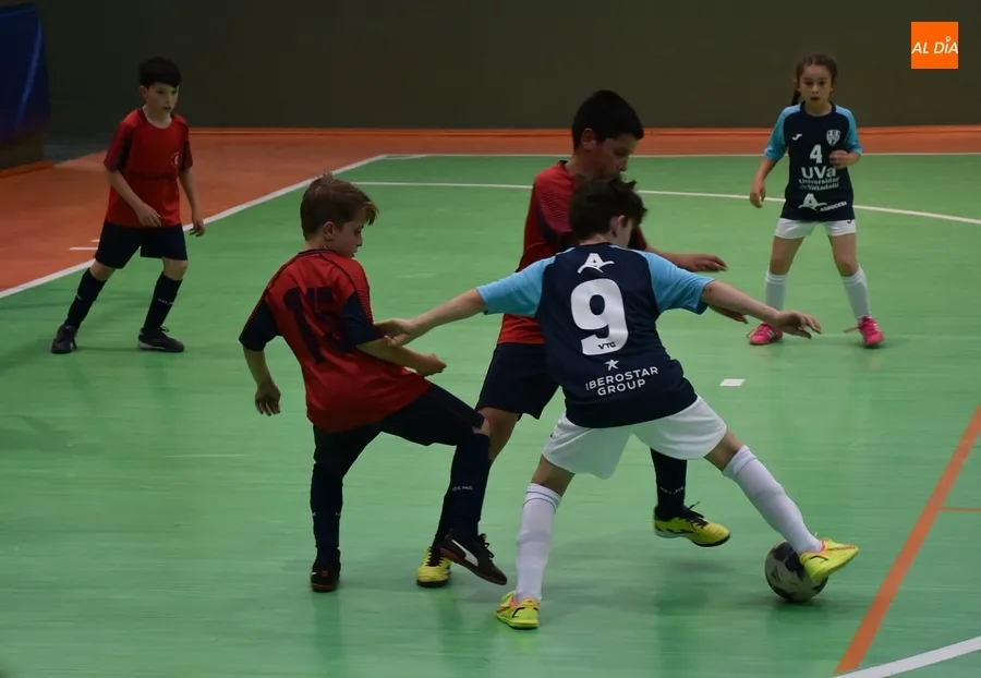 Foto 9 - Los benjamines del III Columnas y Tierno Galv&aacute;n acaban firmando tablas en un vibrante partido