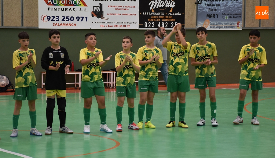 Foto 3 - El Sporting Nava de la Asunción no da opción al III Columnas en la ‘final’ por el título Regional Alevín