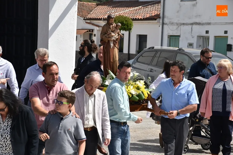 Foto 2 - Ivanrey pide &ldquo;por todos los trabajadores&rdquo; en el recorrido de San Jos&eacute; Obrero por sus calles