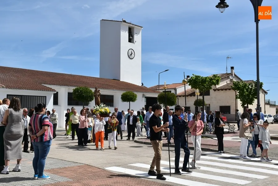 Foto 6 - Ivanrey pide &ldquo;por todos los trabajadores&rdquo; en el recorrido de San Jos&eacute; Obrero por sus calles