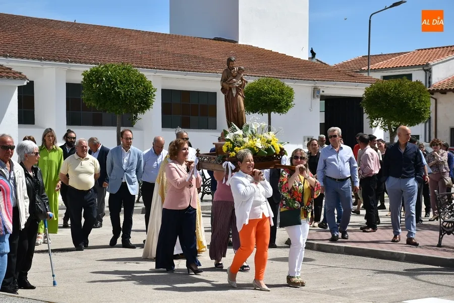 Foto 7 - Ivanrey pide &ldquo;por todos los trabajadores&rdquo; en el recorrido de San Jos&eacute; Obrero por sus calles