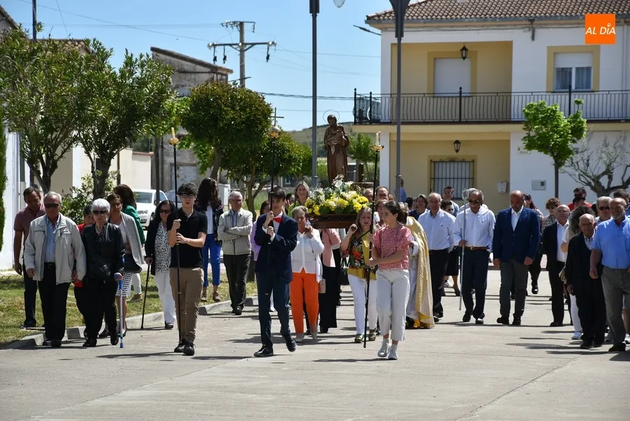Foto 10 - Ivanrey pide &ldquo;por todos los trabajadores&rdquo; en el recorrido de San Jos&eacute; Obrero por sus calles