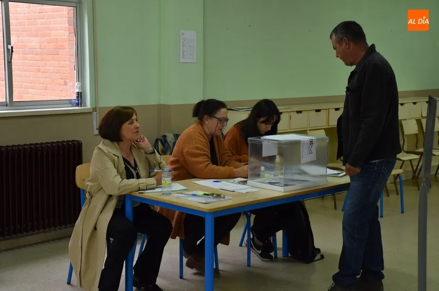 Foto 5 - Los partidos muestran su &ldquo;ilusi&oacute;n&rdquo; en una ma&ntilde;ana sin incidencias pero pasada por agua