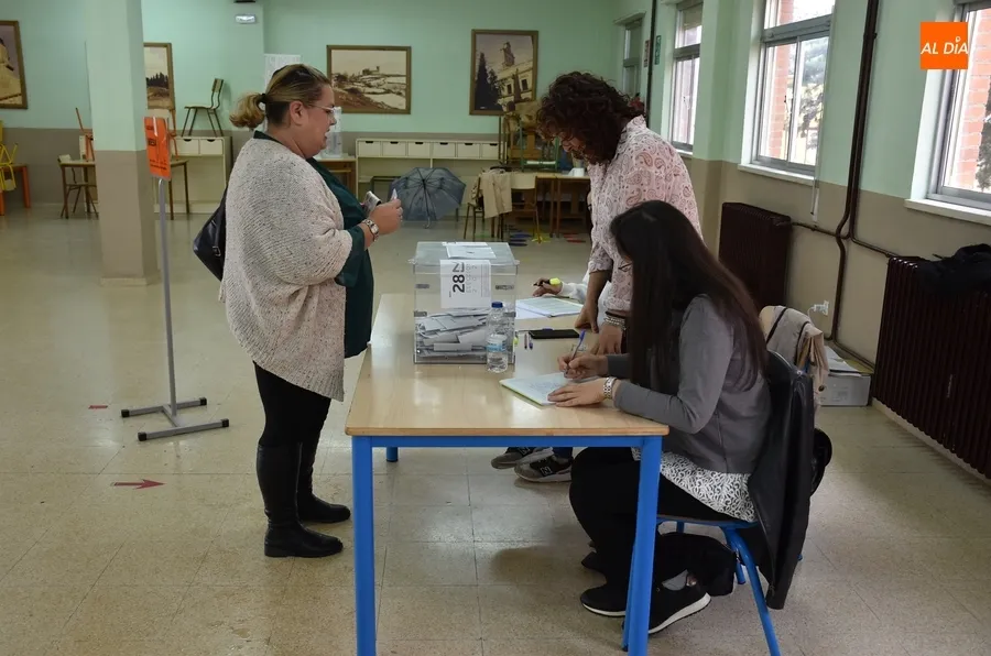 Foto 3 - Baja la participaci&oacute;n en Ciudad Rodrigo hasta las 14.00 horas, con m&iacute;nimo hist&oacute;rico incluido de votantes