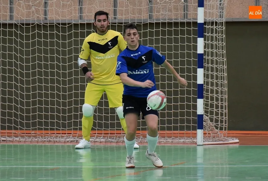 Foto 7 - El III Senior arranca con victoria su tr&iacute;ptico final y se despega de Alhambra