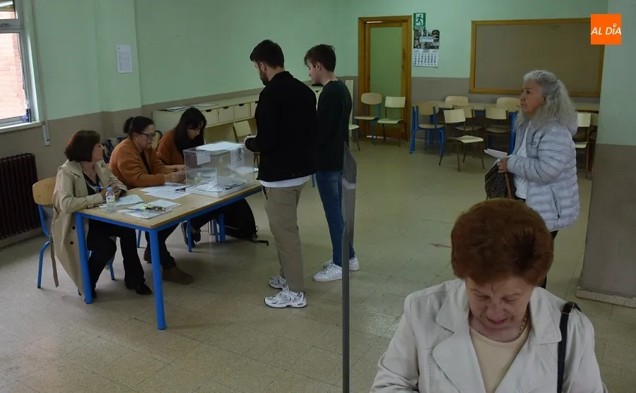 Foto 6 - Baja la participaci&oacute;n en Ciudad Rodrigo hasta las 14.00 horas, con m&iacute;nimo hist&oacute;rico incluido de votantes