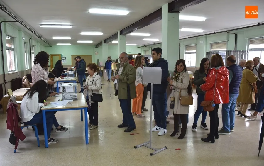 Foto 7 - Baja la participaci&oacute;n en Ciudad Rodrigo hasta las 14.00 horas, con m&iacute;nimo hist&oacute;rico incluido de votantes