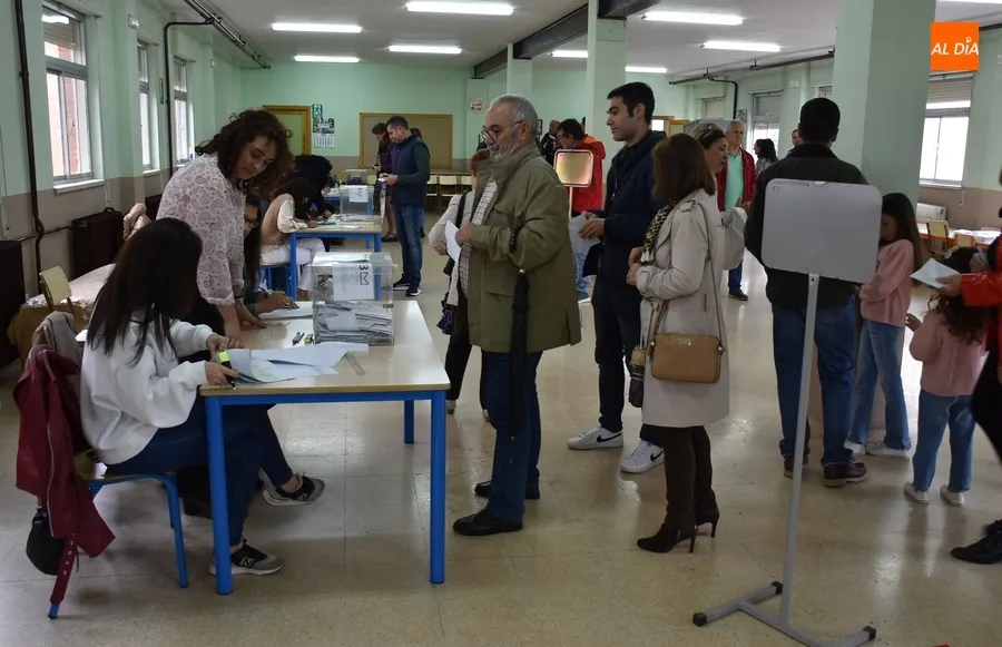 Foto 8 - Baja la participaci&oacute;n en Ciudad Rodrigo hasta las 14.00 horas, con m&iacute;nimo hist&oacute;rico incluido de votantes