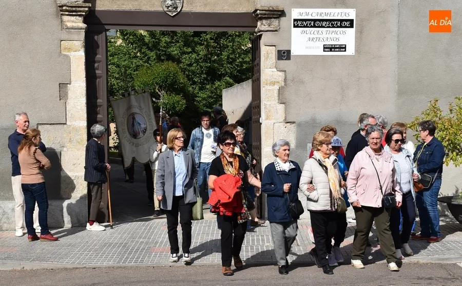 Foto 3 - Se afianza la procesi&oacute;n callejera de la Virgen de la Medalla Milagrosa