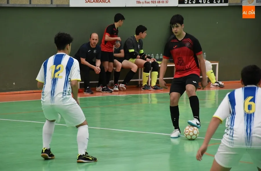 Foto 5 - #M | 11-14 MAY | El III Cadete A empata con Benavente en su despedida liguera