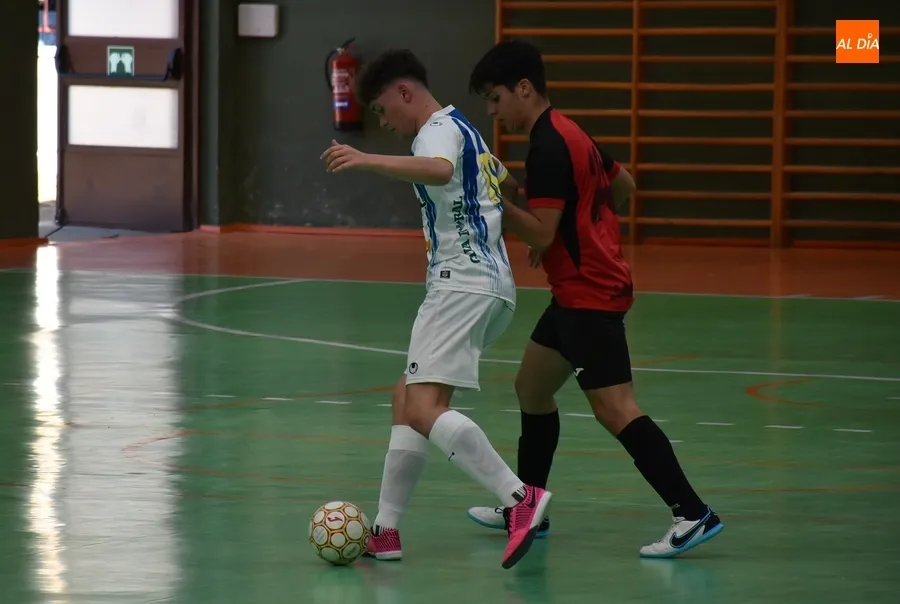 Foto 6 - #M | 11-14 MAY | El III Cadete A empata con Benavente en su despedida liguera