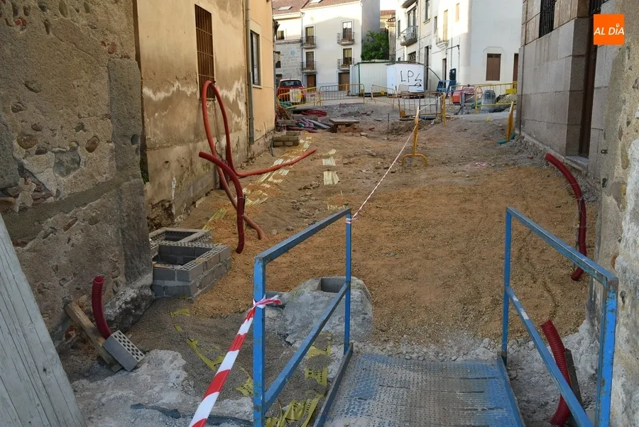 Foto 4 - Se retrasan las obras de la R&uacute;a del Sol a la espera de que concluyan las del Campo de Carniceros