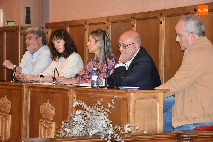 Foto 4 - El Ayuntamiento tomar&aacute; medidas legales por el impago de la carne de los toros del Carnaval