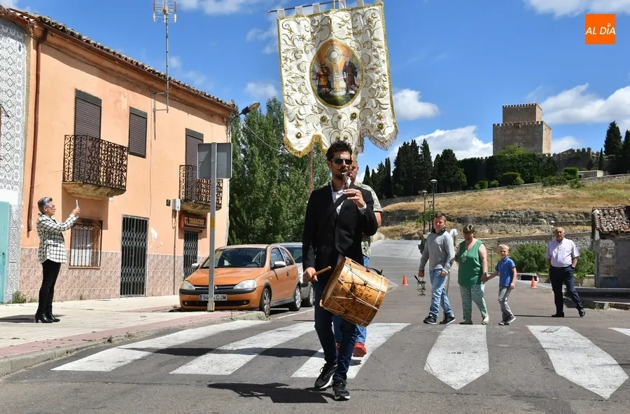 Foto 9 - San Isidro procesiona por 1&ordf; vez en carroza en El Puente para bendecir los campos y pedir que llueva