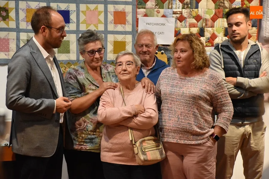 Foto 8 - Amanecer inaugura la exposici&oacute;n que recoge todo el trabajo realizado durante el curso