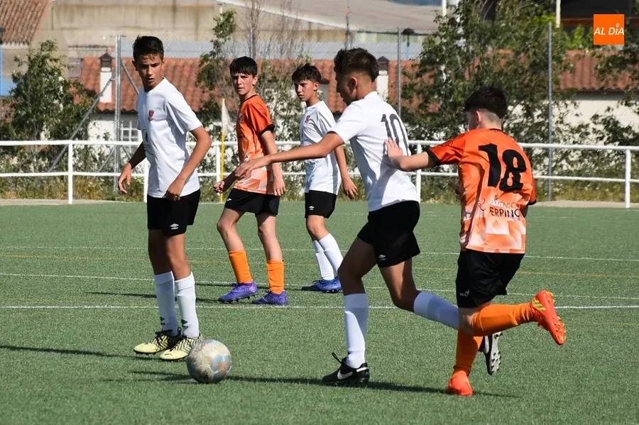 Foto 3 - Meritoria victoria para cerrar el curso como local del Infantil del Ciudad Rodrigo