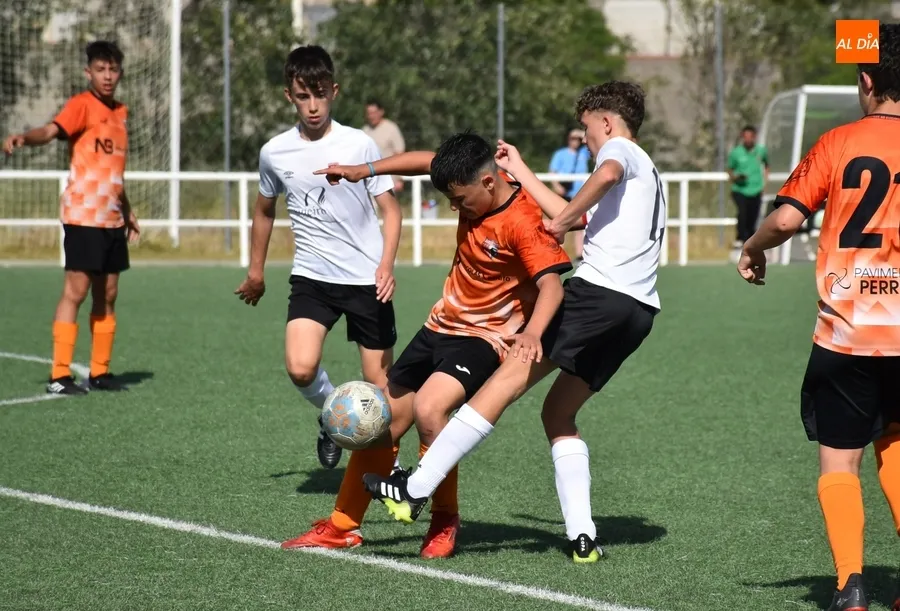 Foto 6 - Meritoria victoria para cerrar el curso como local del Infantil del Ciudad Rodrigo