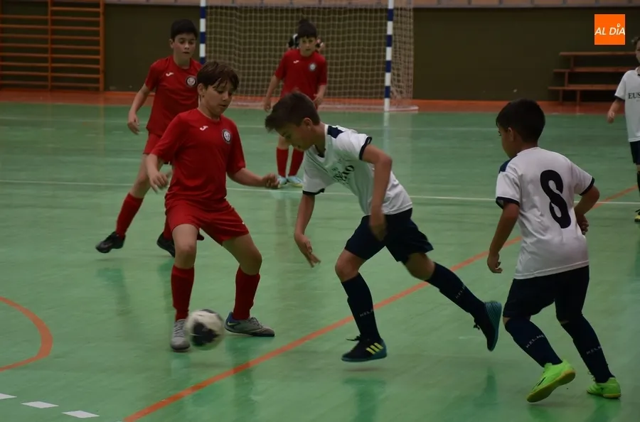 Foto 2 - El Alev&iacute;n B y el Cadete B del III Columnas recuperan con victoria los partidos aplazados ante Alhambra
