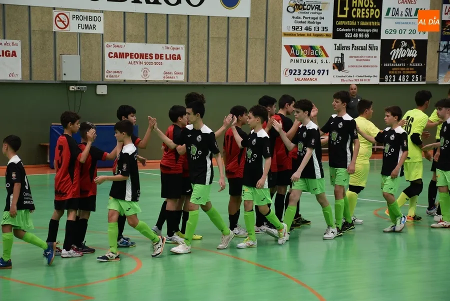 Foto 4 - El III Infantil se despide de su afici&oacute;n con una s&oacute;lida victoria ante River Zamora