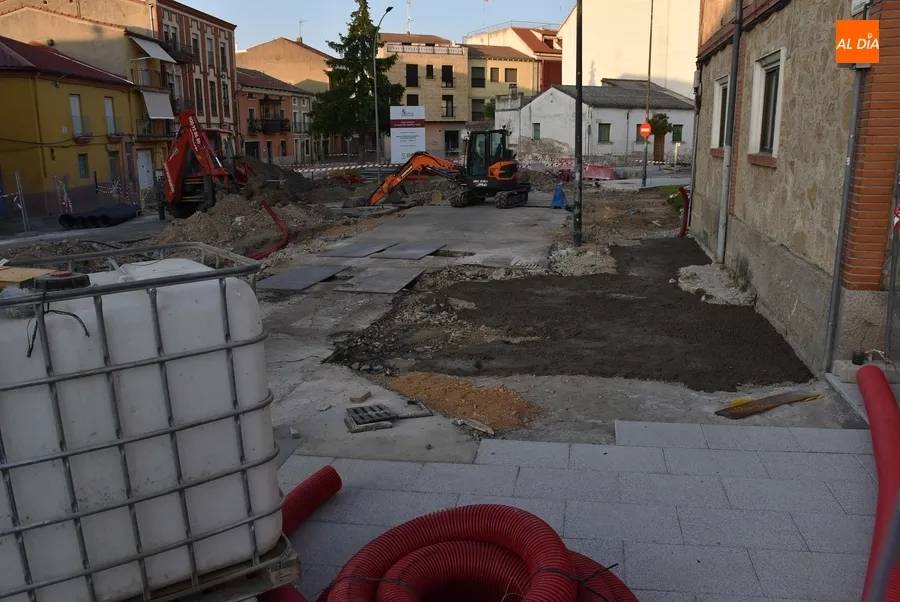 Foto 11 - Reabierta al completo al tr&aacute;nsito de peatones y veh&iacute;culos la Avenida de Espa&ntilde;a