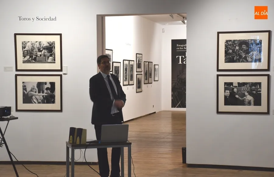 Foto 7 - El cambio horario no var&iacute;a la asistencia a las sesiones en torno a la expo &lsquo;La Memoria Taurina&rsquo;