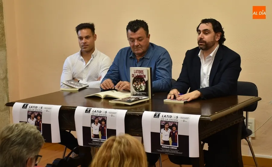 Foto 2 - Presentado en Mir&oacute;briga el libro de Paco Ca&ntilde;amero y Carlos Mateos sobre el &ldquo;sentimiento&rdquo; unionista