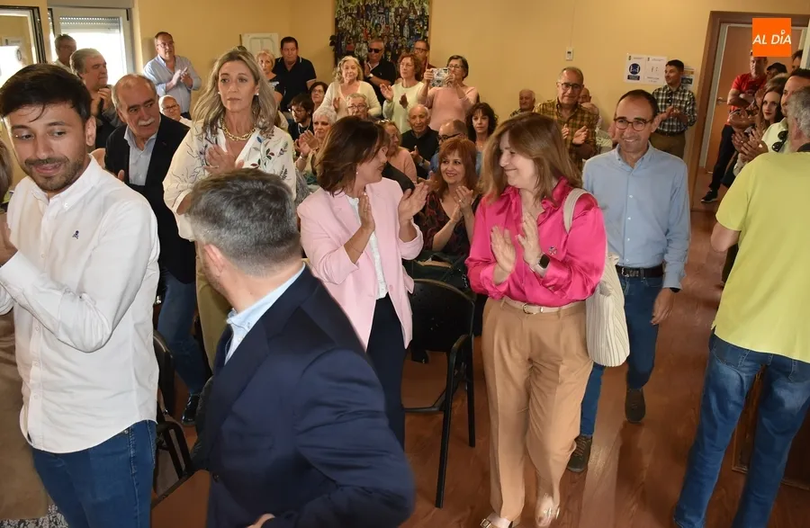 Foto 4 - El PSOE presenta oficialmente a Juan Tom&aacute;s Mu&ntilde;oz como candidato estrechando lazos con Portugal