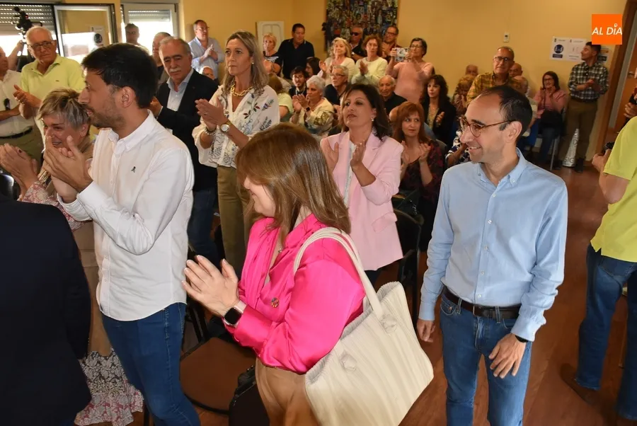 Foto 5 - El PSOE presenta oficialmente a Juan Tom&aacute;s Mu&ntilde;oz como candidato estrechando lazos con Portugal