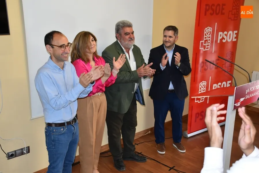 Foto 6 - El PSOE presenta oficialmente a Juan Tom&aacute;s Mu&ntilde;oz como candidato estrechando lazos con Portugal