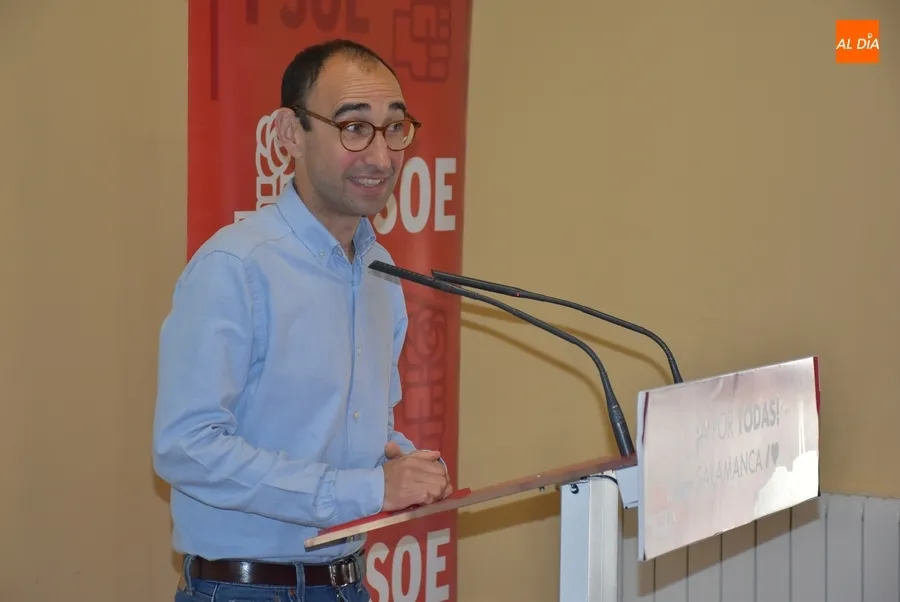 Foto 8 - El PSOE presenta oficialmente a Juan Tom&aacute;s Mu&ntilde;oz como candidato estrechando lazos con Portugal