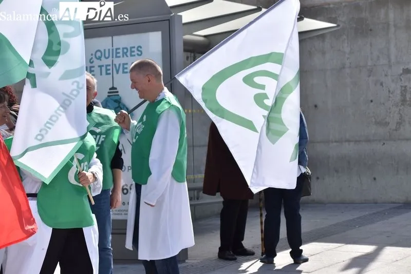 Nueva concentración de los trabajadores del Hospital de Salamanca | FOTOS: Vanesa Martins 