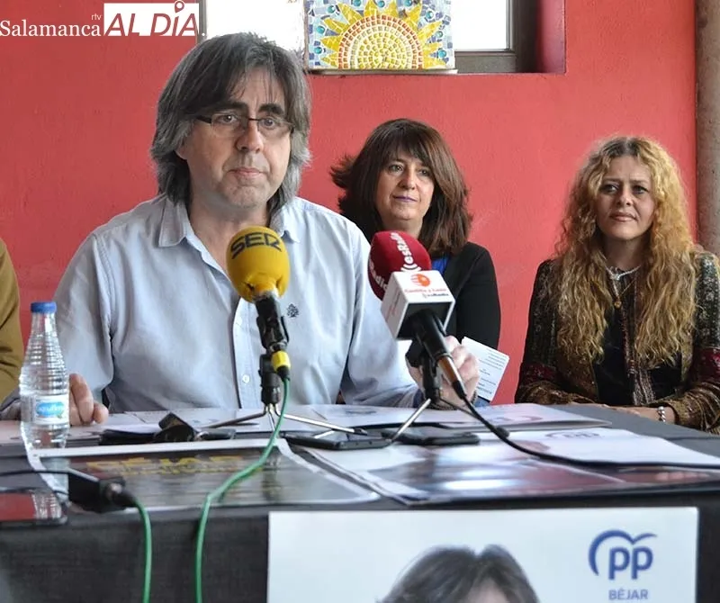 Foto 3 - El PP de B&eacute;jar presenta un programa &ldquo;serio, responsable y realizable&rdquo;