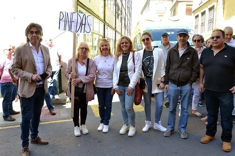 Foto 7 - B&eacute;jar sale a la calle en defensa de su hospital una vez m&aacute;s