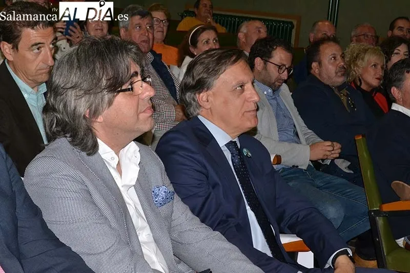 Foto 10 - Ana Pastor respalda al candidato del PP en B&eacute;jar en el m&iacute;tin comarcal