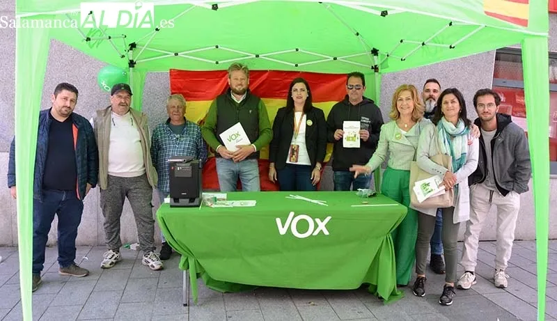 Foto 5 - Las carpas electorales toman el centro de B&eacute;jar